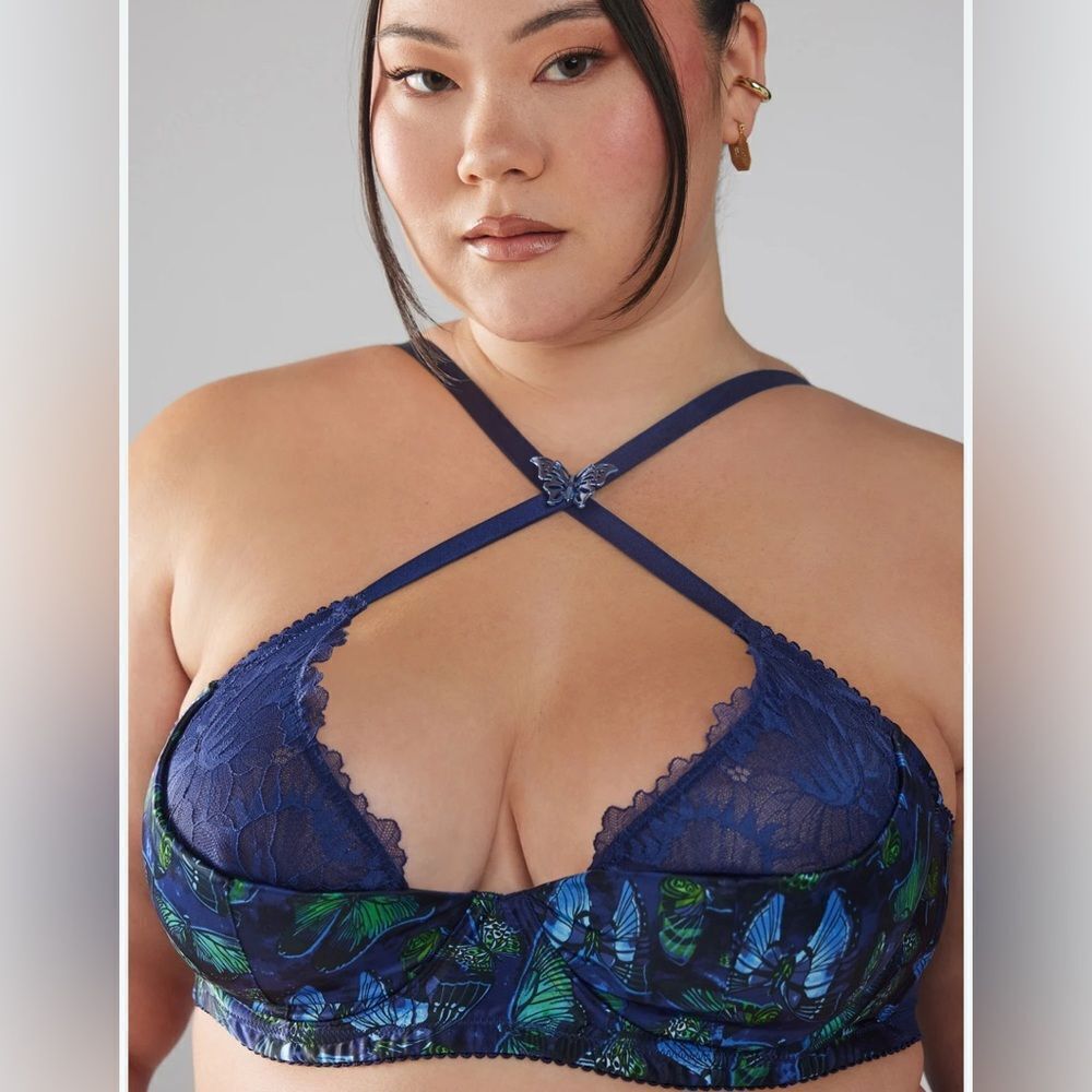 Savage x fenty baroque butterfly lace quarter cup bra 38B criss cross